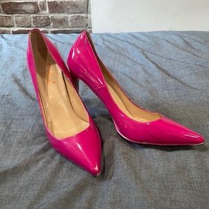 Pink pumps. Size 11. Like new.
